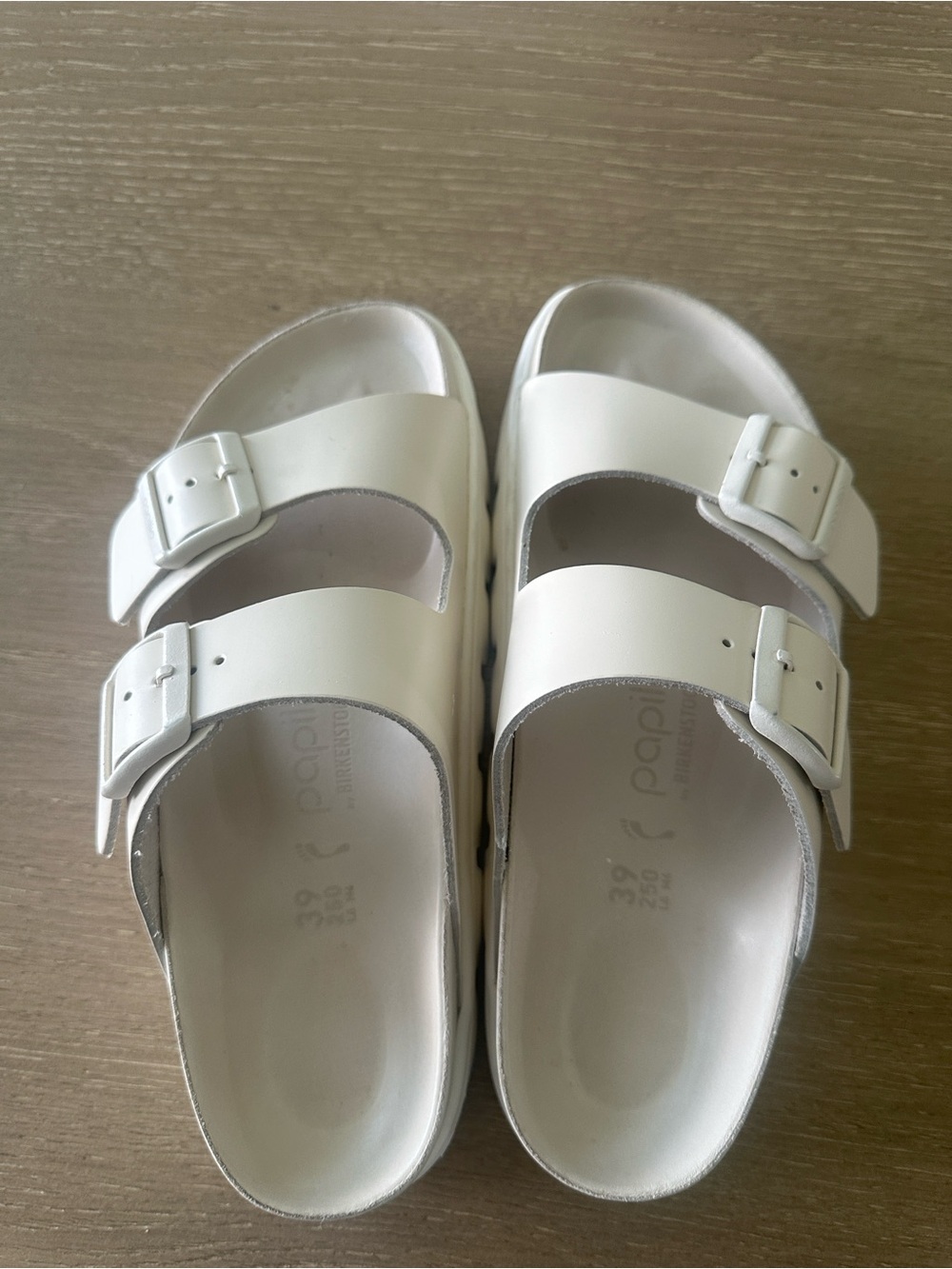 Birkenstock Arizona Chunky Eggshell Leather Sandal - Picture 7 of 7